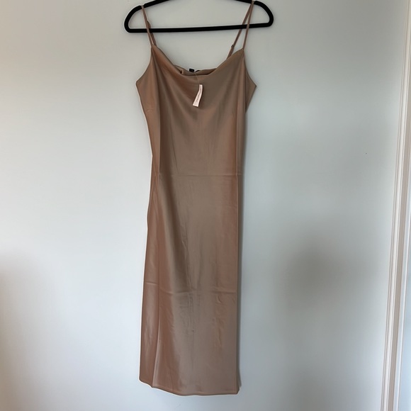 NWT Banana Republic Satin Slip Dress - Picture 2 of 8